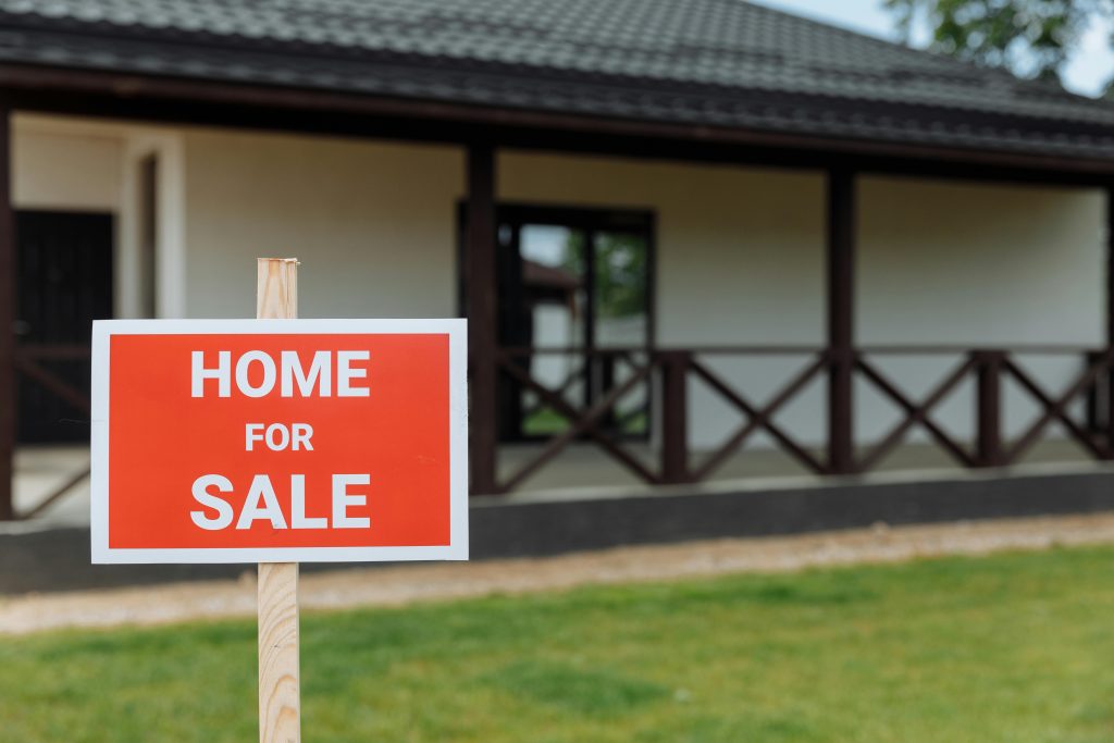 pexels-photo-8469940-8469940 Sell your home for cash