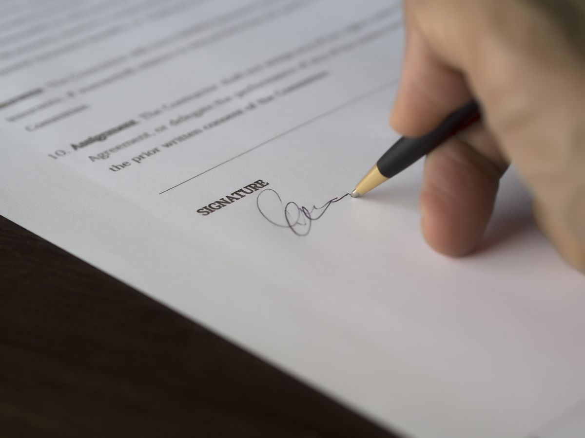 Signing an offer; when is a real estate contract binding in NC